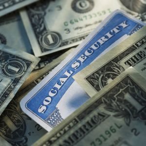 Here's how much your Social Security benefits will be if you make $35,000 per year